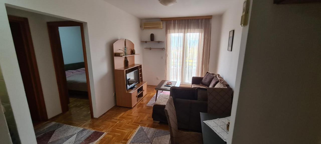 Apartman Velimir Stari Aerodrom Podgorica Exterior foto